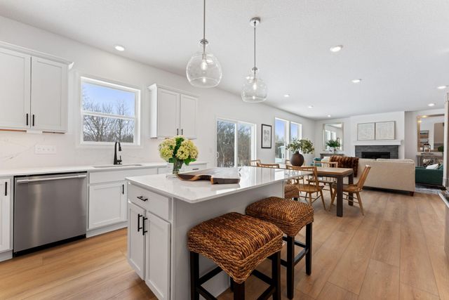 1918 Timber Lane, Carver, MN 55315