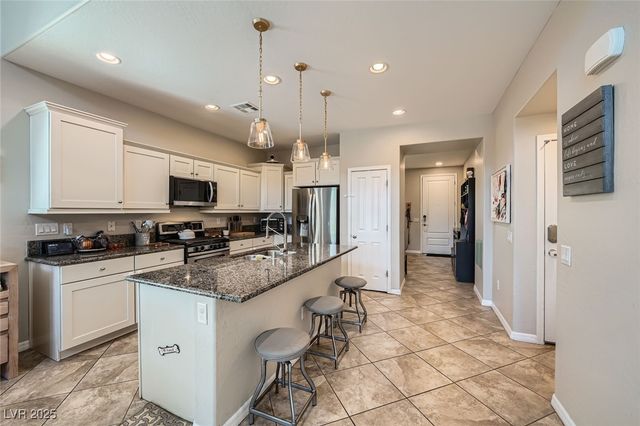 5662 Oak Bend Drive, Las Vegas, NV 89135