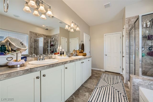 5662 Oak Bend Drive, Las Vegas, NV 89135