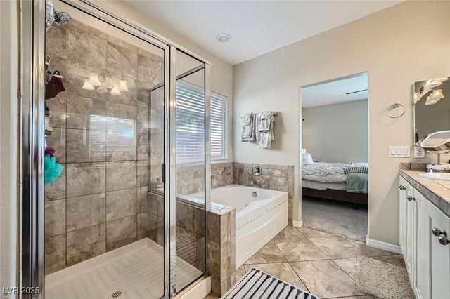 5662 Oak Bend Drive, Las Vegas, NV 89135