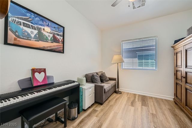 5662 Oak Bend Drive, Las Vegas, NV 89135