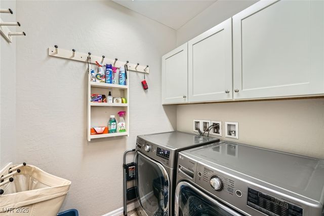 5662 Oak Bend Drive, Las Vegas, NV 89135