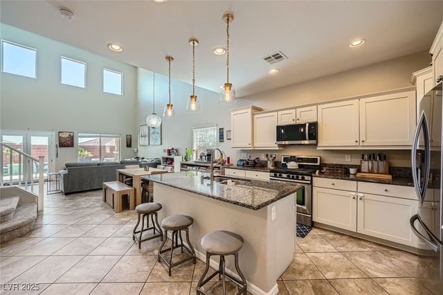 5662 Oak Bend Drive, Las Vegas, NV 89135