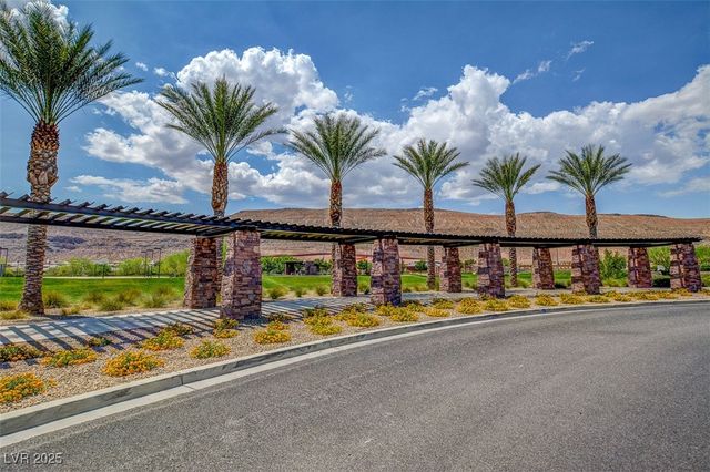 5662 Oak Bend Drive, Las Vegas, NV 89135