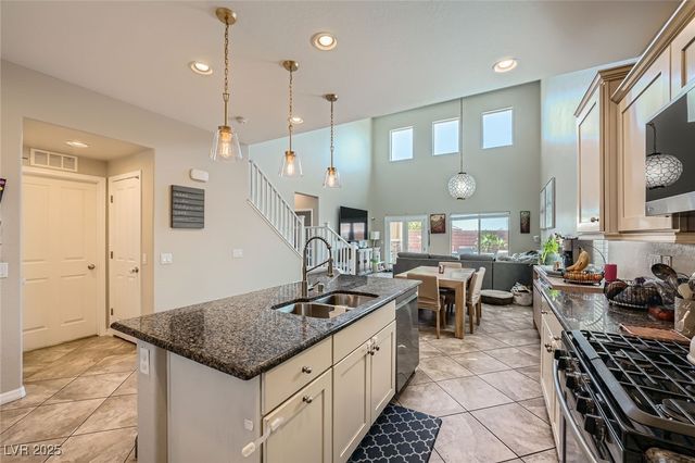 5662 Oak Bend Drive, Las Vegas, NV 89135