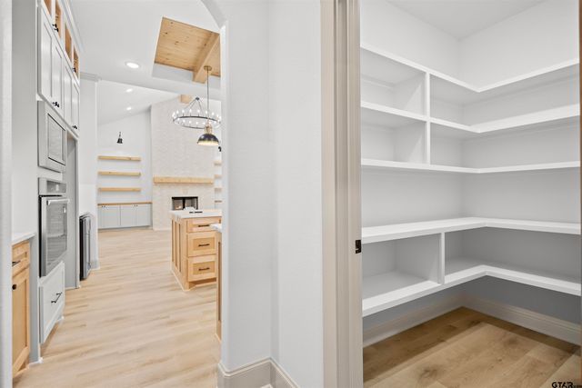 19429 Cedarpark Pl, Lindale, TX 75771