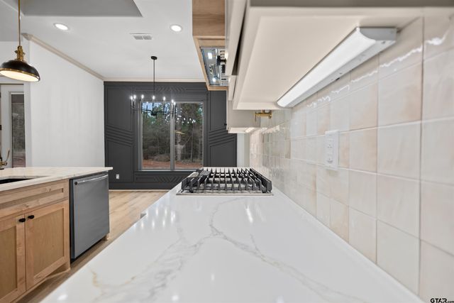 19429 Cedarpark Pl, Lindale, TX 75771