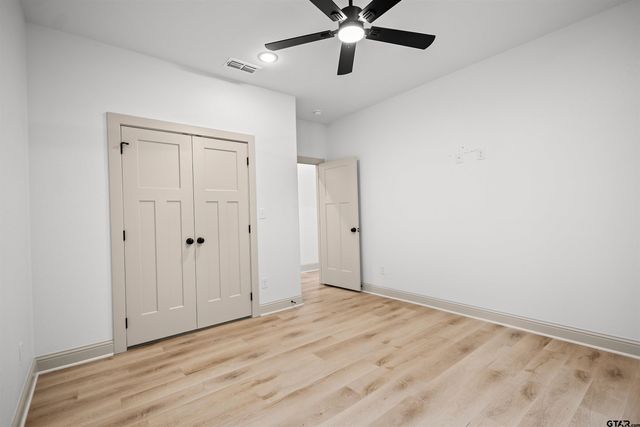 19429 Cedarpark Pl, Lindale, TX 75771