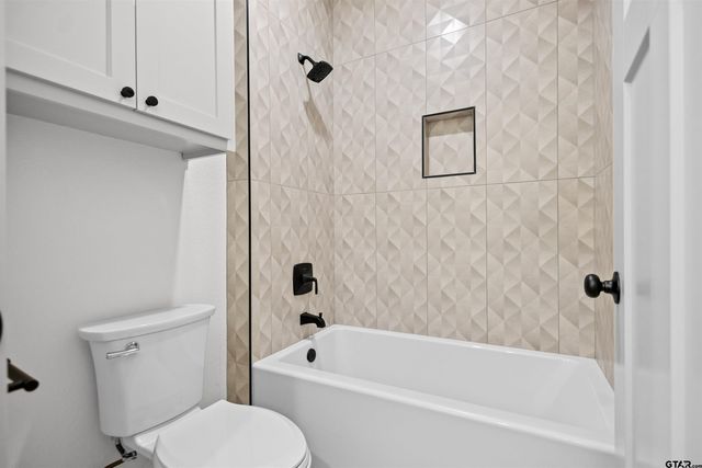 19429 Cedarpark Pl, Lindale, TX 75771