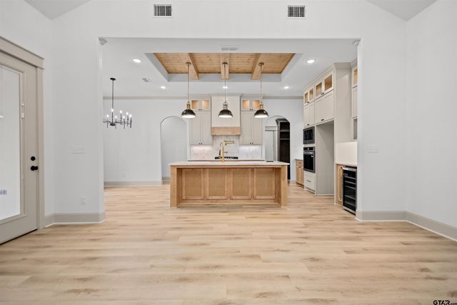 19429 Cedarpark Pl, Lindale, TX 75771