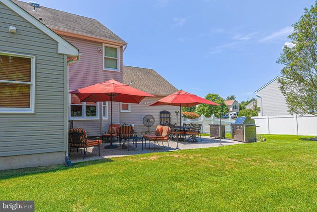 607 APPLE DR, Mullica Hill, NJ 08062