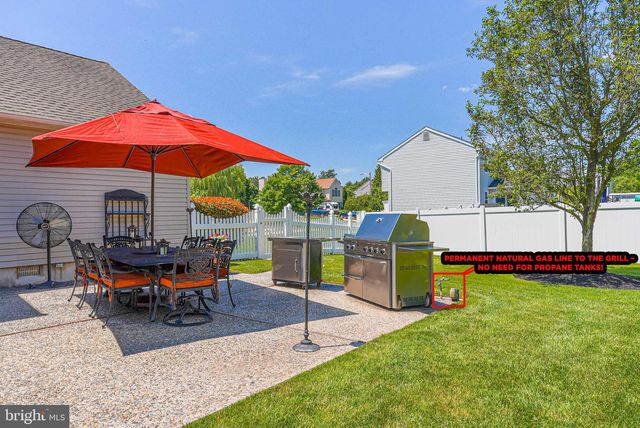 607 APPLE DR, Mullica Hill, NJ 08062