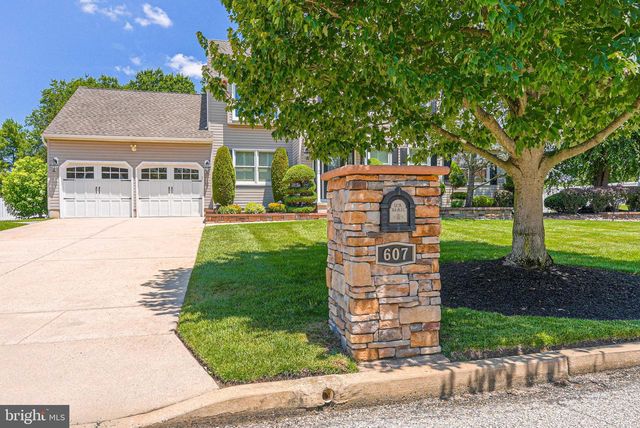 607 APPLE DR, Mullica Hill, NJ 08062