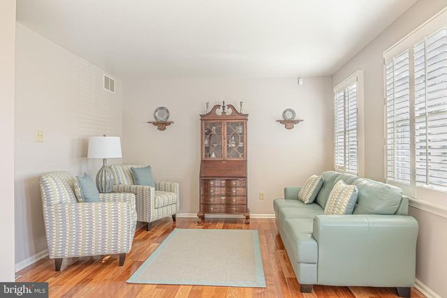 607 APPLE DR, Mullica Hill, NJ 08062