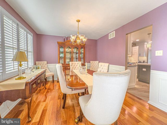 607 APPLE DR, Mullica Hill, NJ 08062