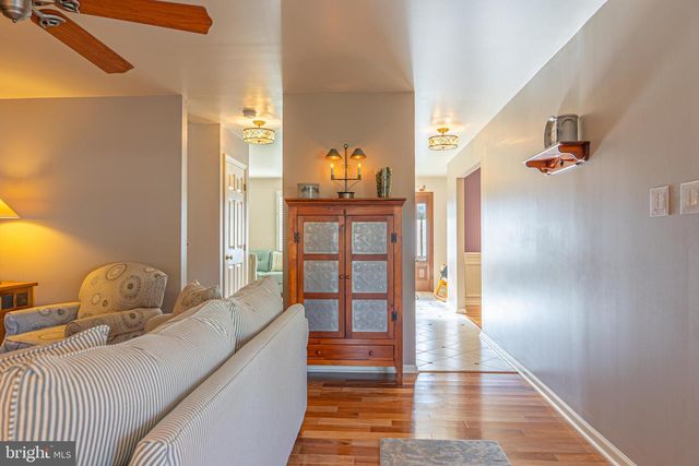 607 APPLE DR, Mullica Hill, NJ 08062