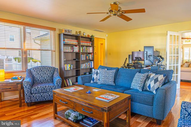 607 APPLE DR, Mullica Hill, NJ 08062