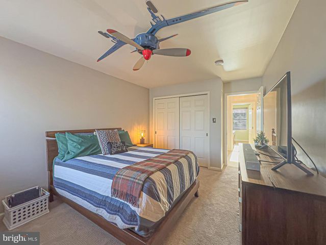 607 APPLE DR, Mullica Hill, NJ 08062