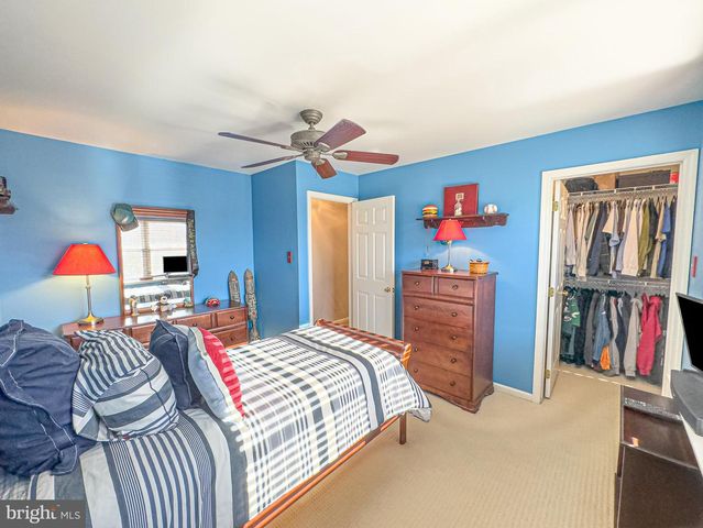 607 APPLE DR, Mullica Hill, NJ 08062