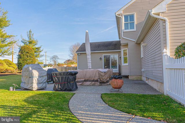 607 APPLE DR, Mullica Hill, NJ 08062