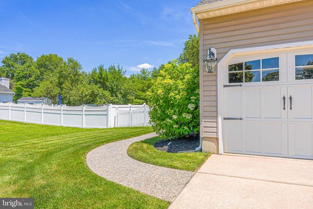 607 APPLE DR, Mullica Hill, NJ 08062