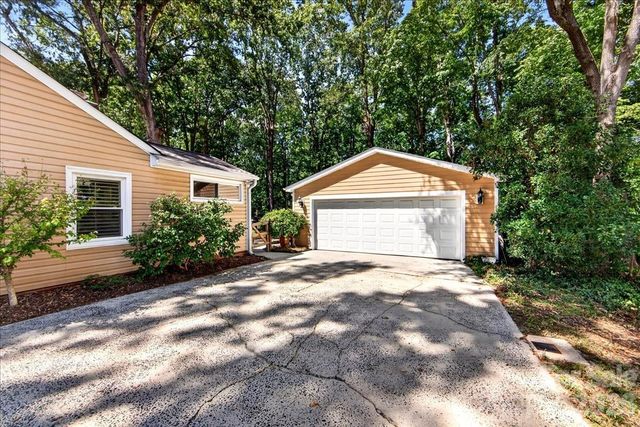 2624 Lawton Bluff Road, Charlotte, NC 28226