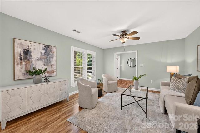 2624 Lawton Bluff Road, Charlotte, NC 28226