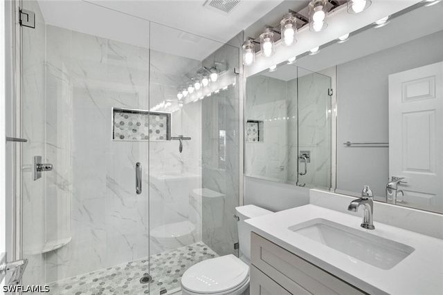 16143 Parque LN, Naples, FL 34110