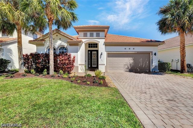 16143 Parque LN, Naples, FL 34110