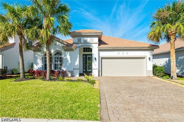 16143 Parque LN, Naples, FL 34110