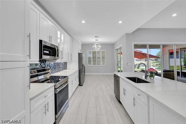 16143 Parque LN, Naples, FL 34110