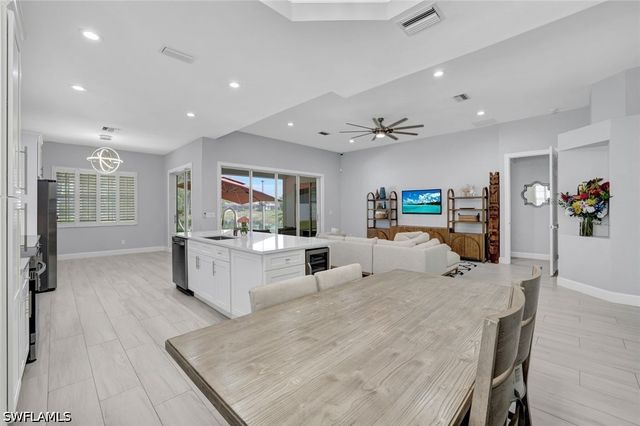 16143 Parque LN, Naples, FL 34110