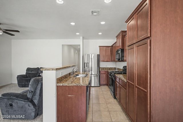 6716 S May Fly Drive, Tucson, AZ 85757