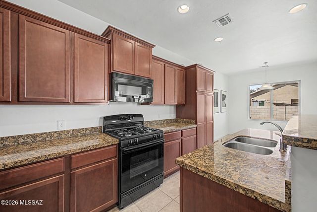 6716 S May Fly Drive, Tucson, AZ 85757