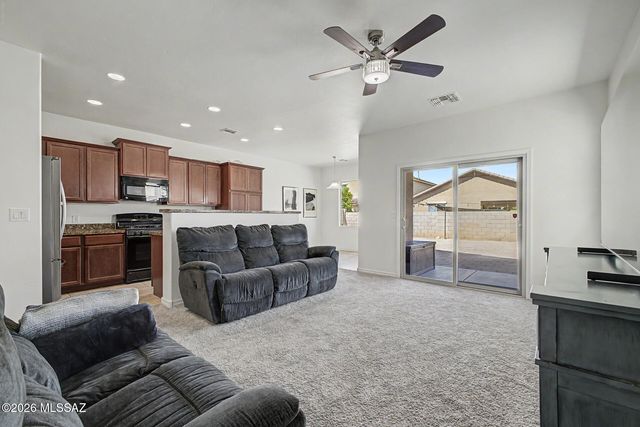 6716 S May Fly Drive, Tucson, AZ 85757