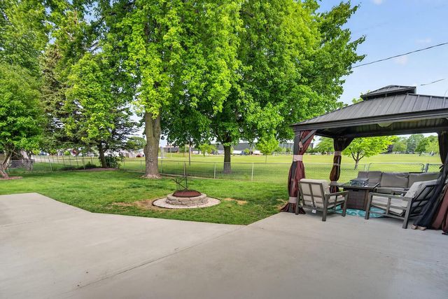 8302 26th AVENUE, Kenosha, WI 53143