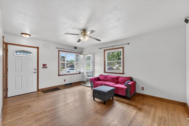 8302 26th AVENUE, Kenosha, WI 53143