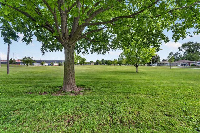 8302 26th AVENUE, Kenosha, WI 53143