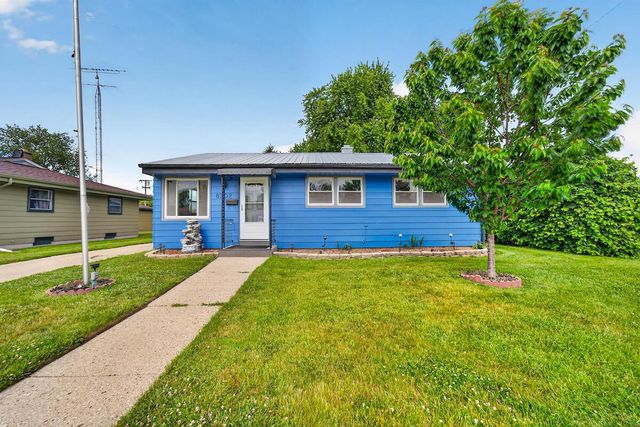 8302 26th AVENUE, Kenosha, WI 53143