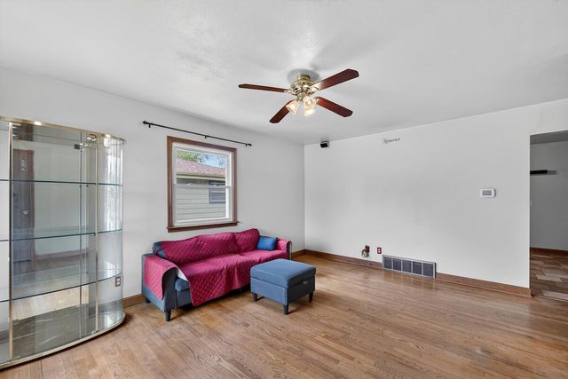 8302 26th AVENUE, Kenosha, WI 53143