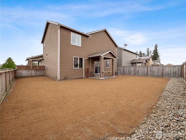 201 Grennan Lane N, Enumclaw, WA 98022