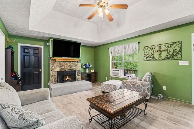 795 Woodruff Road, Carrollton, GA 30116