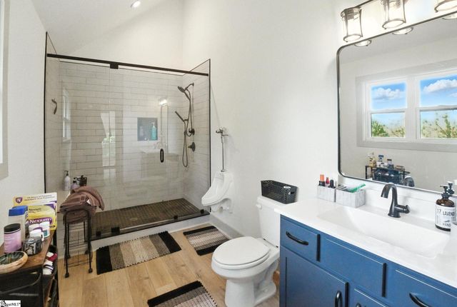 581 Paramount Drive, Seneca, SC 29678