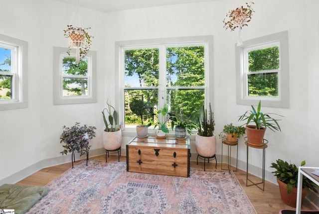 581 Paramount Drive, Seneca, SC 29678