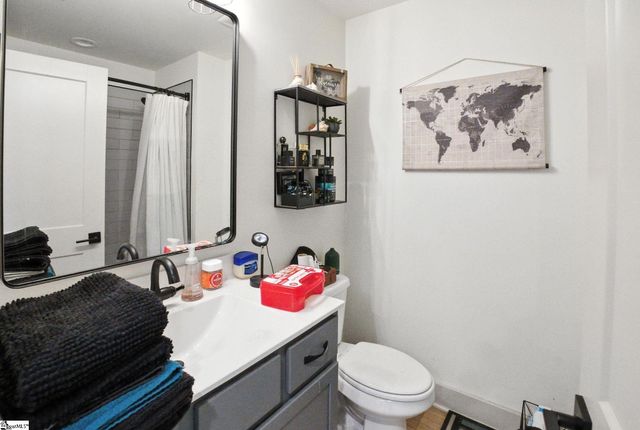 581 Paramount Drive, Seneca, SC 29678