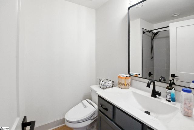 581 Paramount Drive, Seneca, SC 29678