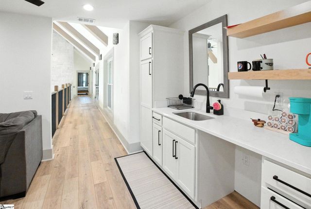 581 Paramount Drive, Seneca, SC 29678