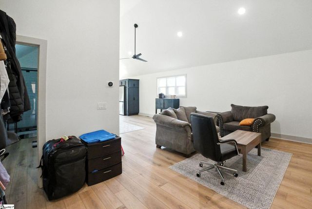 581 Paramount Drive, Seneca, SC 29678