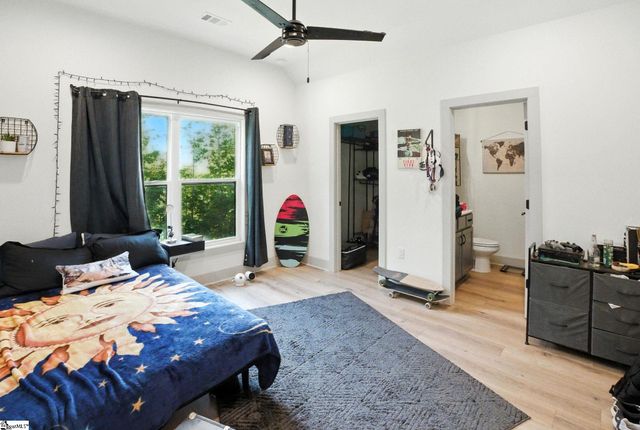 581 Paramount Drive, Seneca, SC 29678