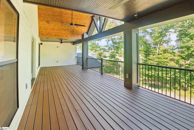 581 Paramount Drive, Seneca, SC 29678